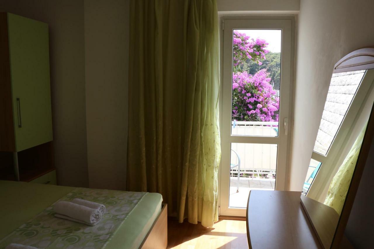 Apartment Mlacic Hvar Town